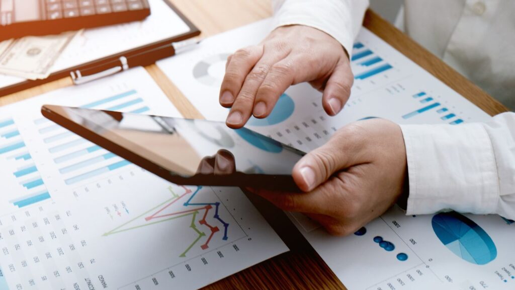 Kluczowe korzyści z outsourcingu usług księgowych dla Twojej firmy