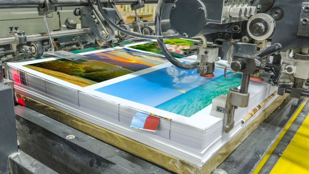 Druk plakatów jako narzędzie marketingowe: Jak firmy mogą wykorzystać plakaty do wzmocnienia swojej marki