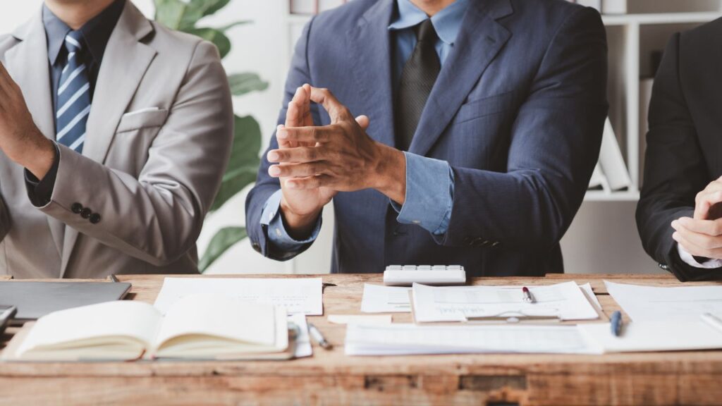 Krok po kroku: Proces zakładania spółek w Warszawie dla początkujących przedsiębiorców