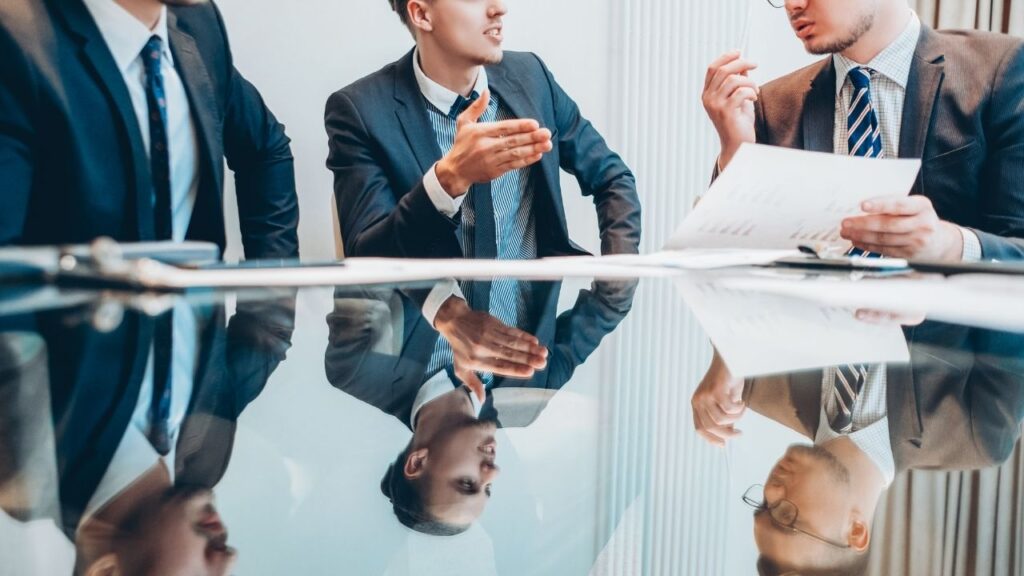 Zarządzanie zmianą w organizacji: dlaczego Foundation jest kluczowym pierwszym krokiem?