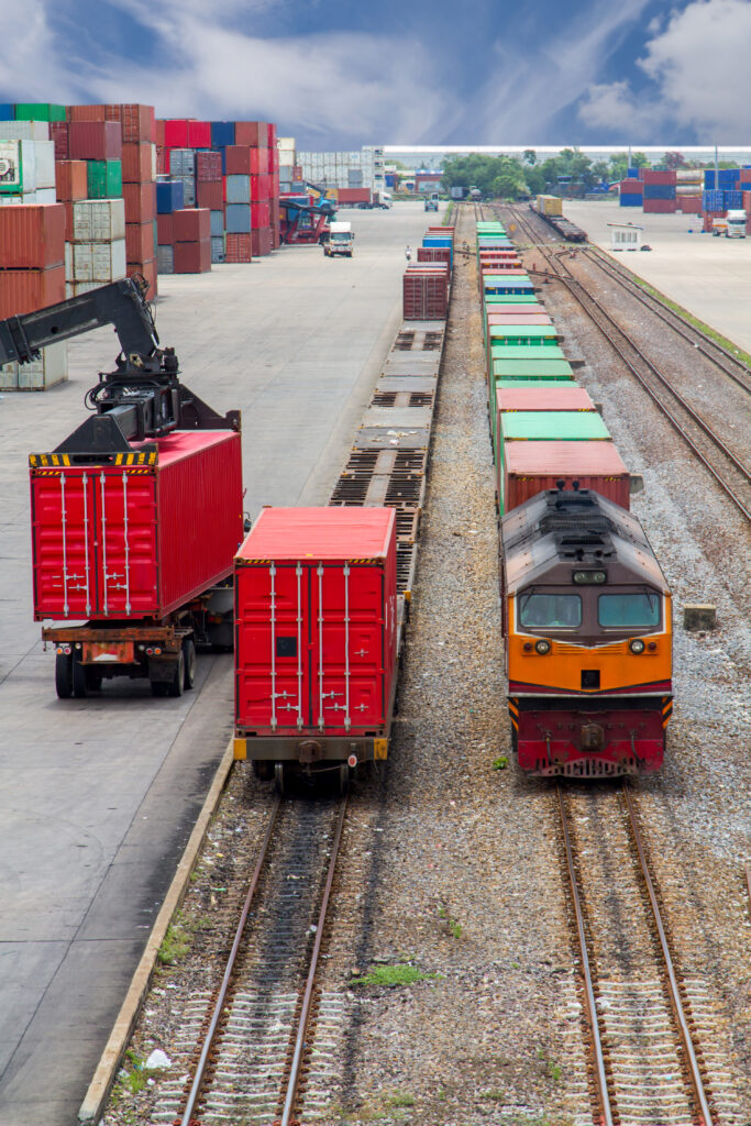 Transport intermodalny: klucz do efektywnej logistyki i zrównoważonego rozwoju